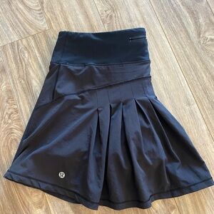 Lululemon black tennis skirt
